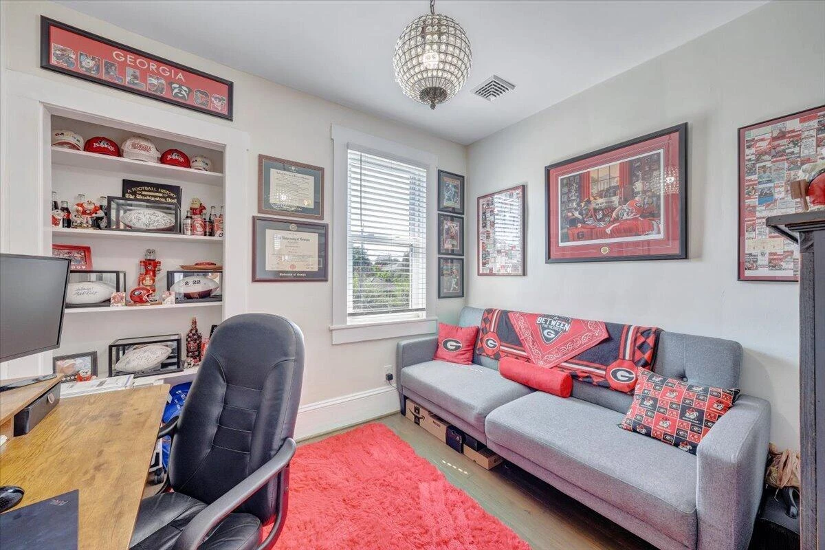 1631 Maiden LN SW - Photo 48