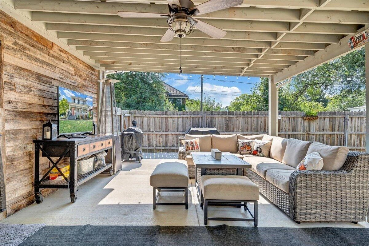 1631 Maiden LN SW - Photo 62