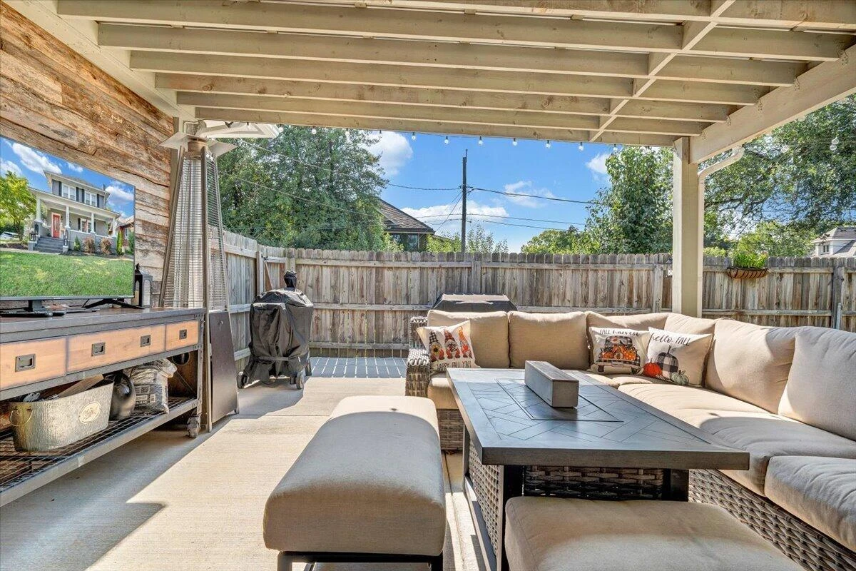1631 Maiden LN SW - Photo 63
