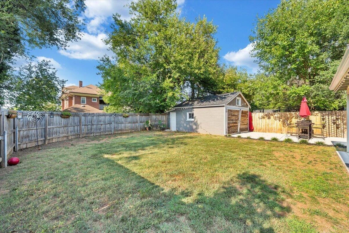 1631 Maiden LN SW - Photo 81