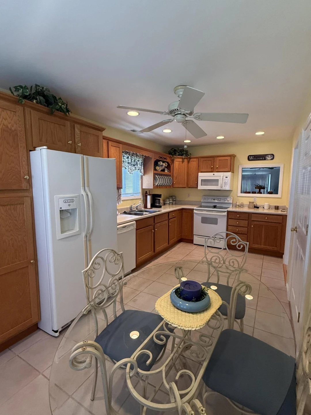 938 Harmon CIR - Photo 6