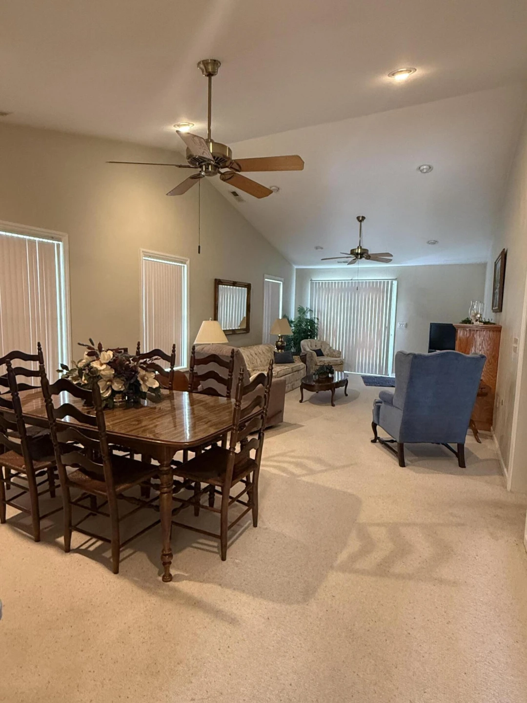 938 Harmon CIR - Photo 9