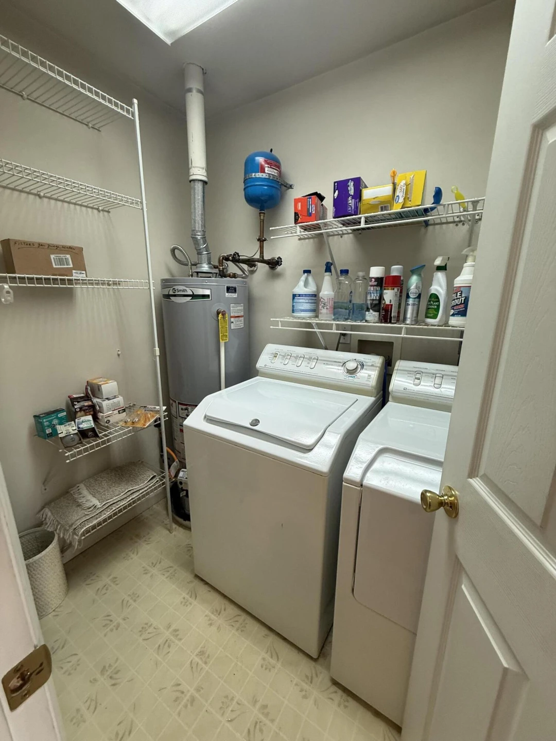 938 Harmon CIR - Photo 22