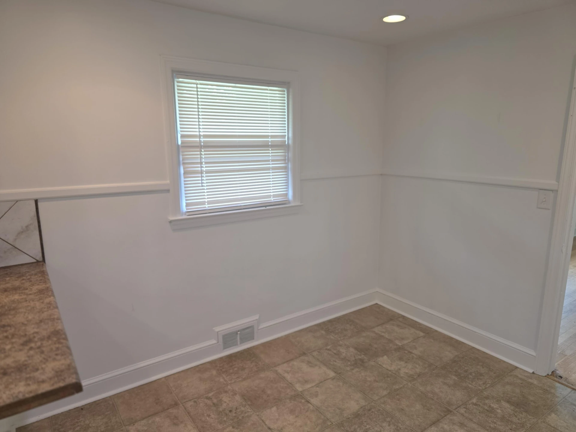 188 Woodland Forest DR - Photo 3