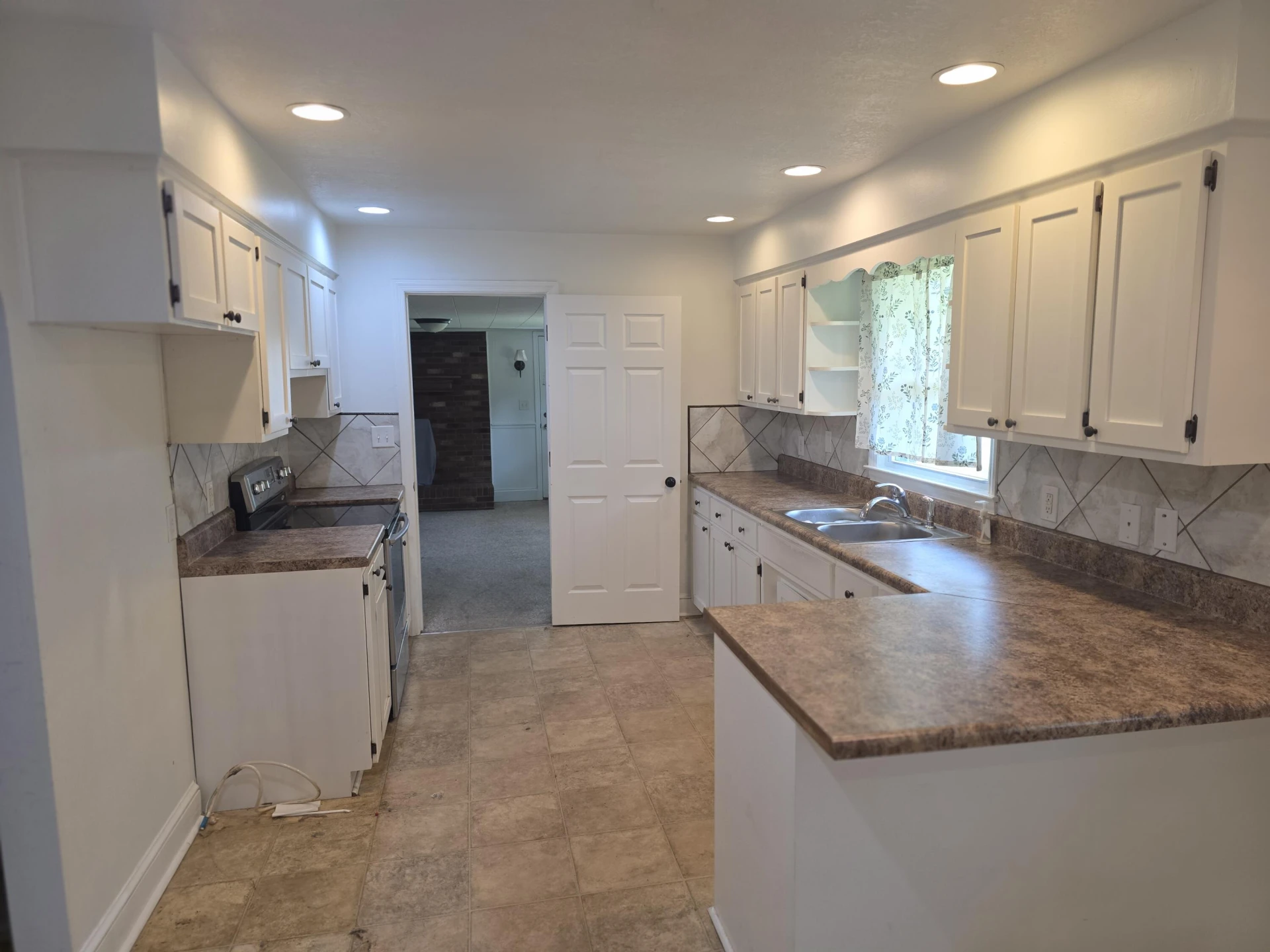 188 Woodland Forest DR - Photo 4