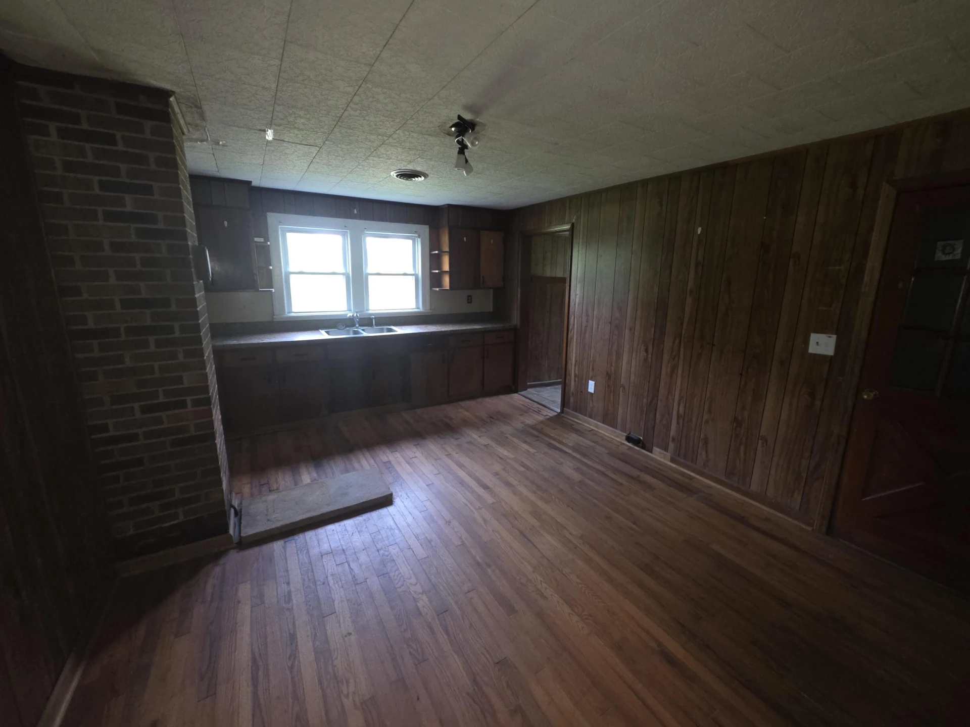 195 Woodland Forest DR - Photo 11