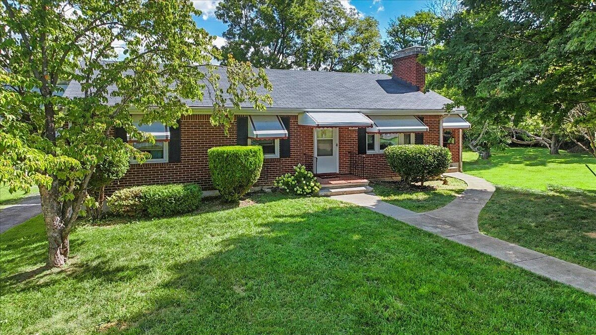 2711 Brooklyn DR NW - Photo 3
