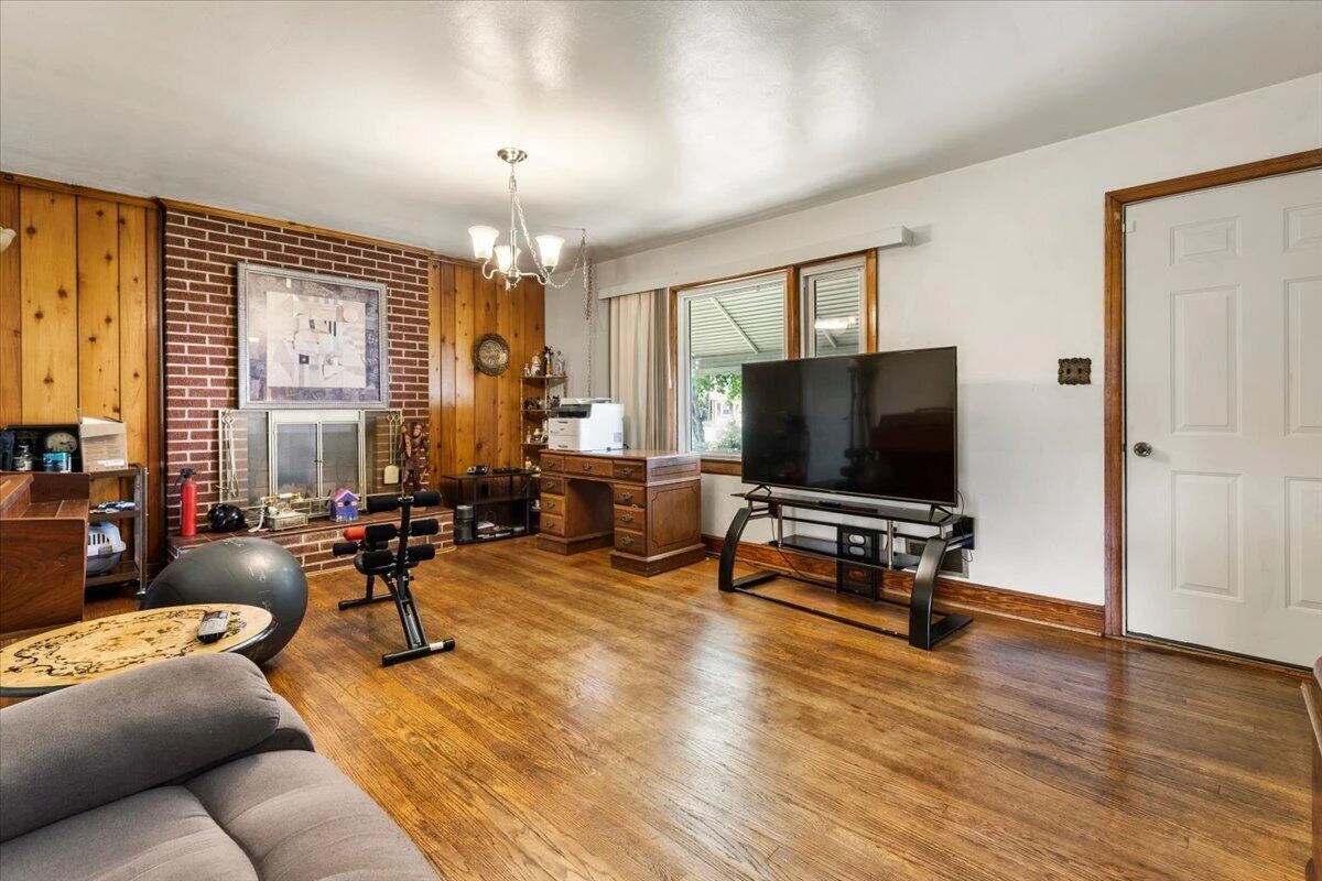 2711 Brooklyn DR NW - Photo 6