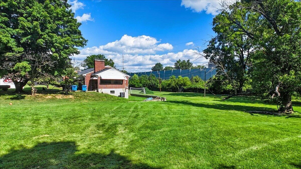 2711 Brooklyn DR NW - Photo 34