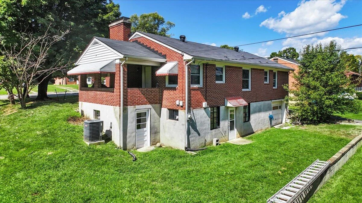 2711 Brooklyn DR NW - Photo 42
