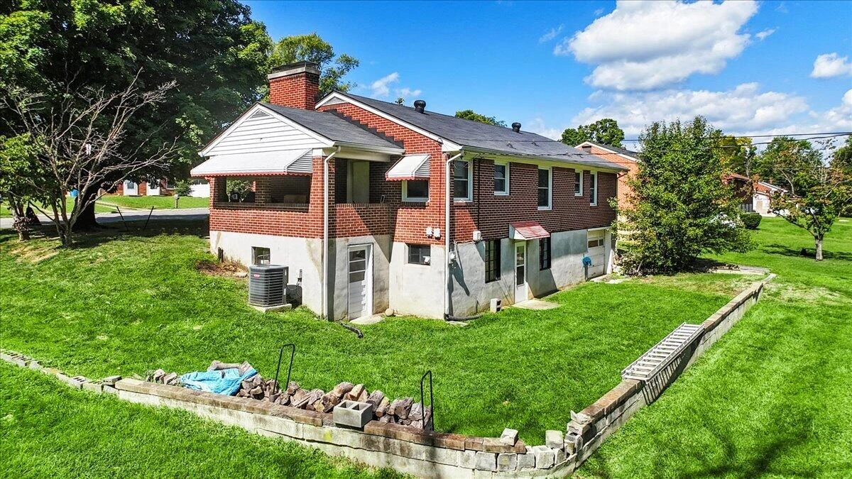 2711 Brooklyn DR NW - Photo 43