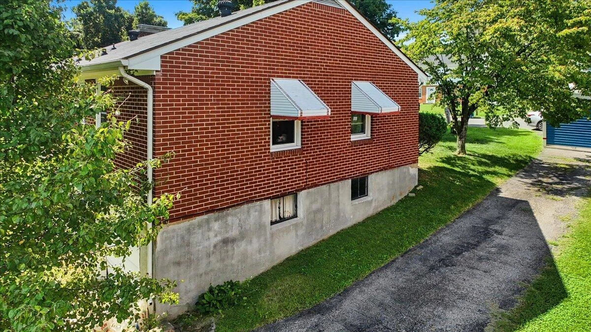 2711 Brooklyn DR NW - Photo 54