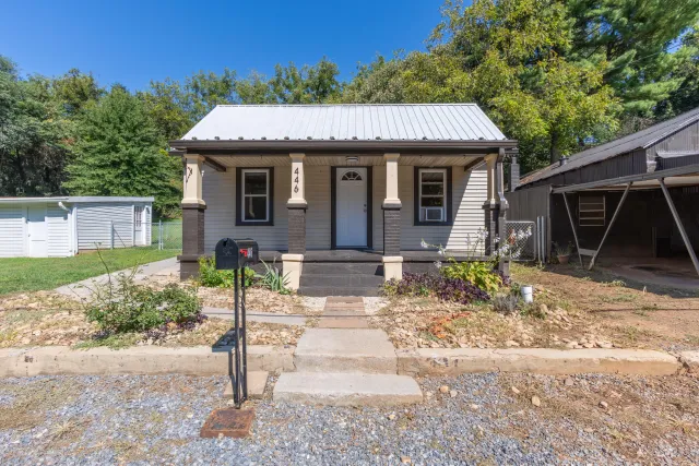 446 Tinker AVE, Vinton, VA, 24179