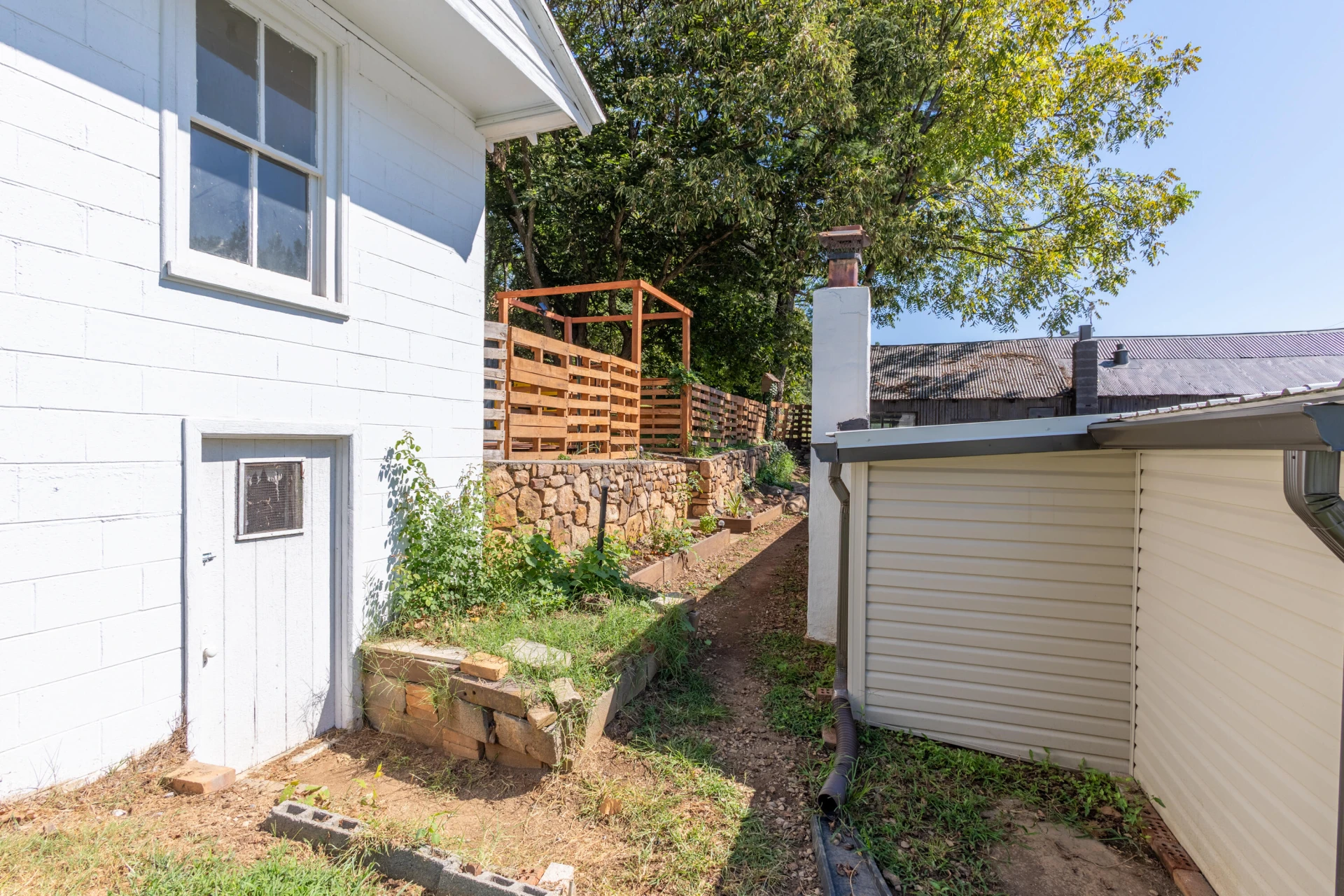 446 Tinker AVE - Photo 5