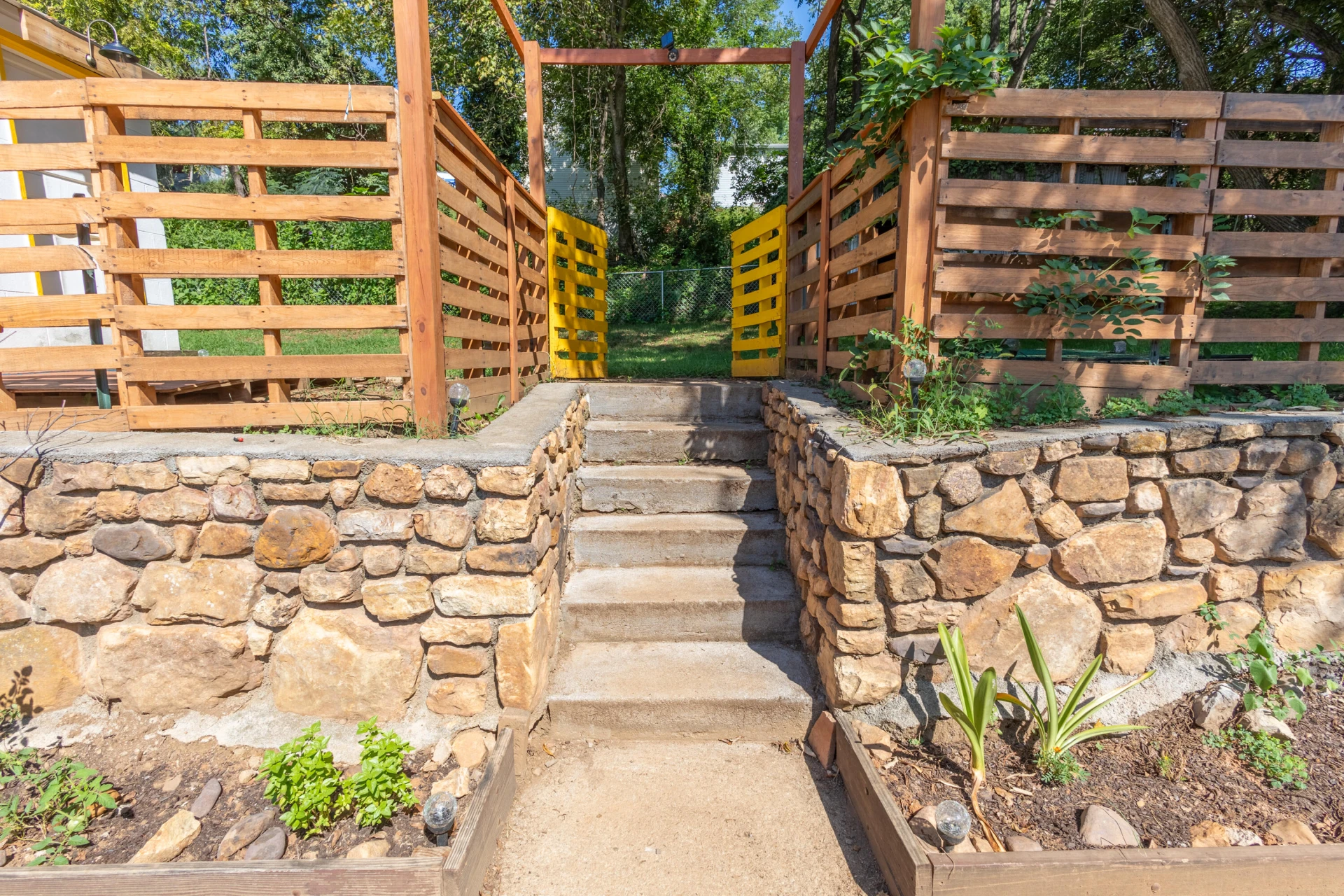 446 Tinker AVE - Photo 6