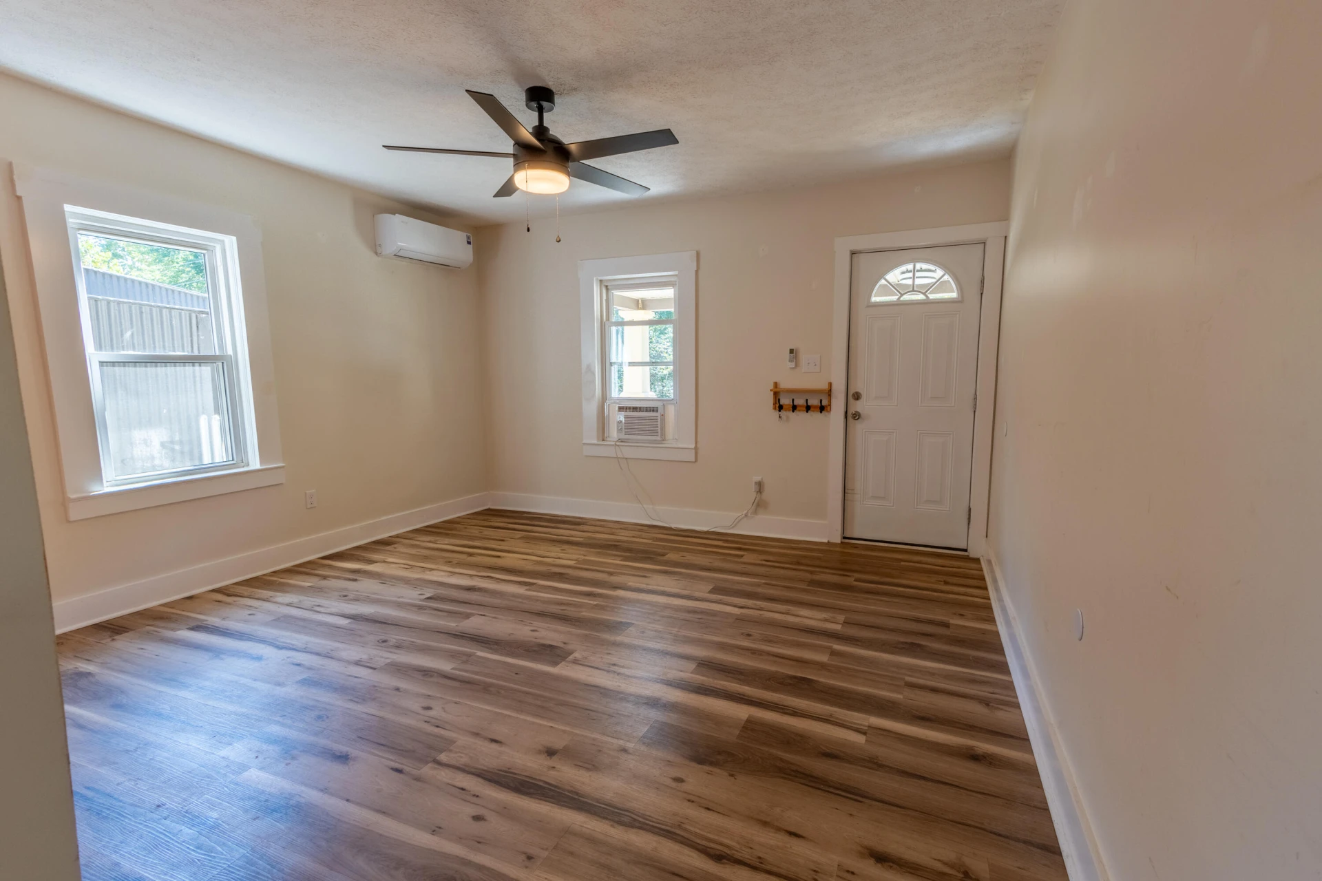 446 Tinker AVE - Photo 15