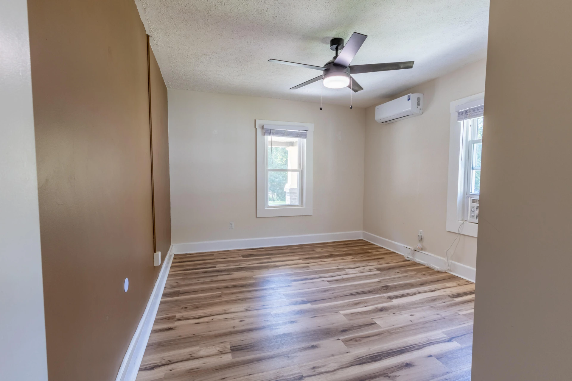 446 Tinker AVE - Photo 18