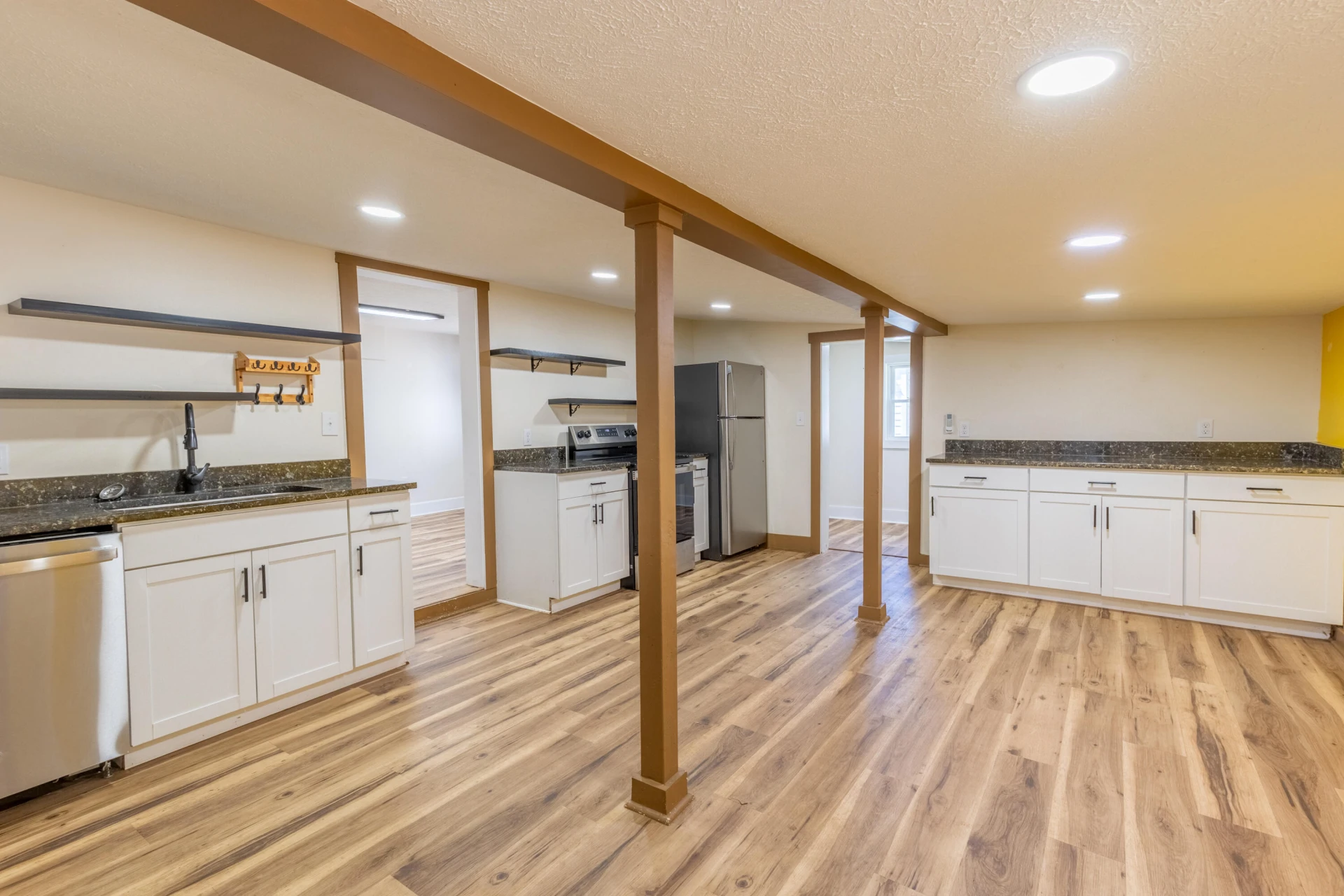446 Tinker AVE - Photo 22