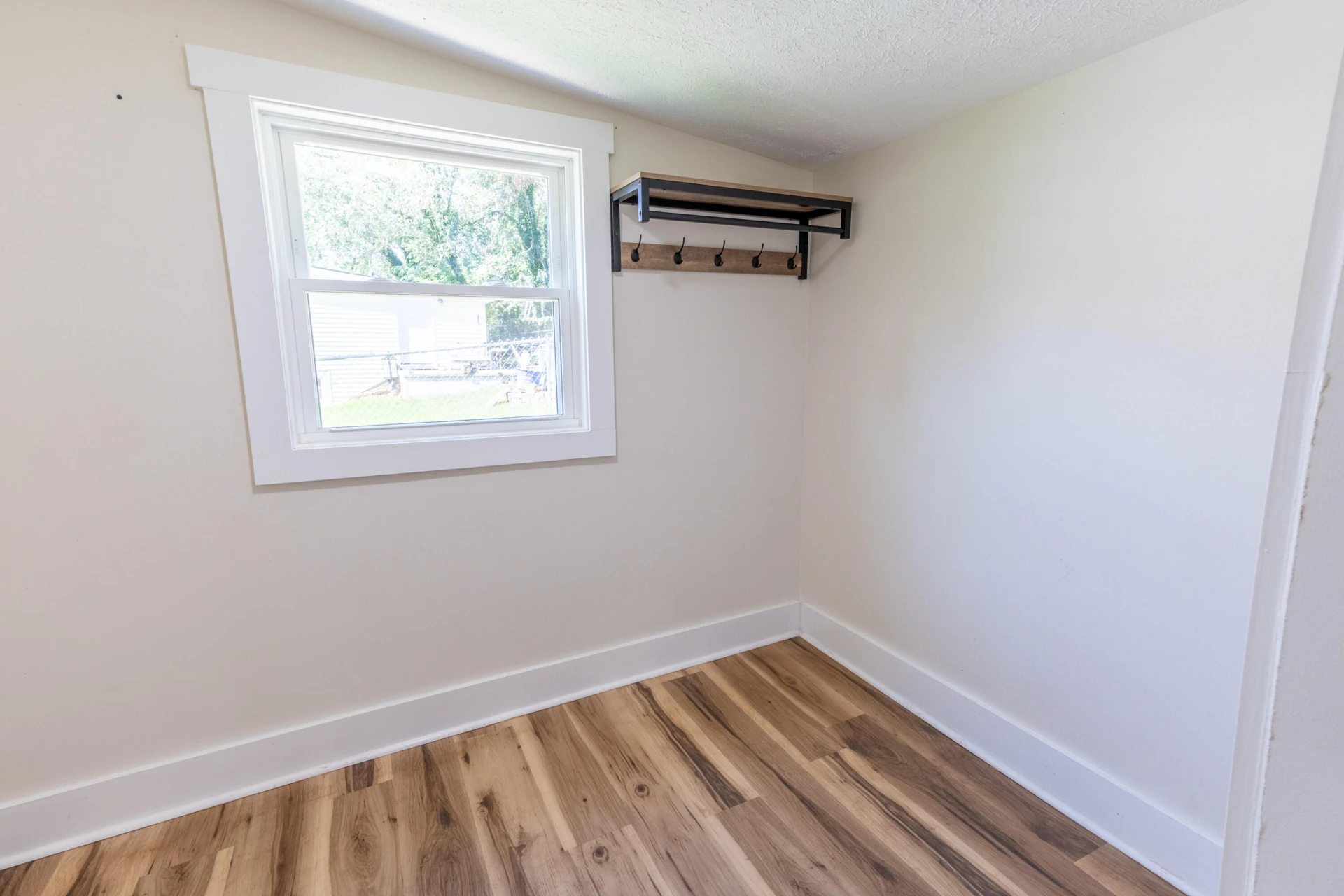 446 Tinker AVE - Photo 28
