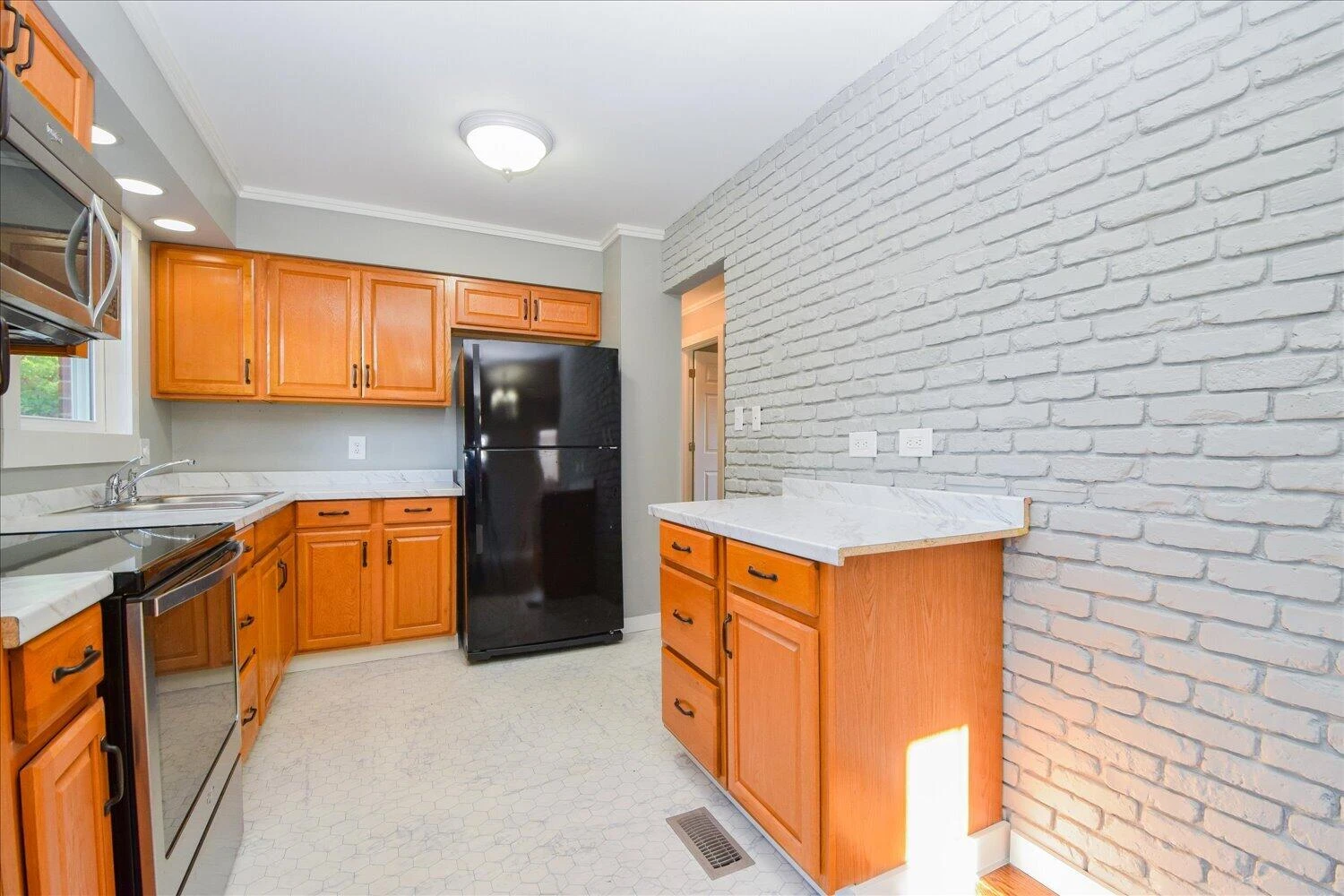 3880 Long Meadow AVE NW - Photo 6