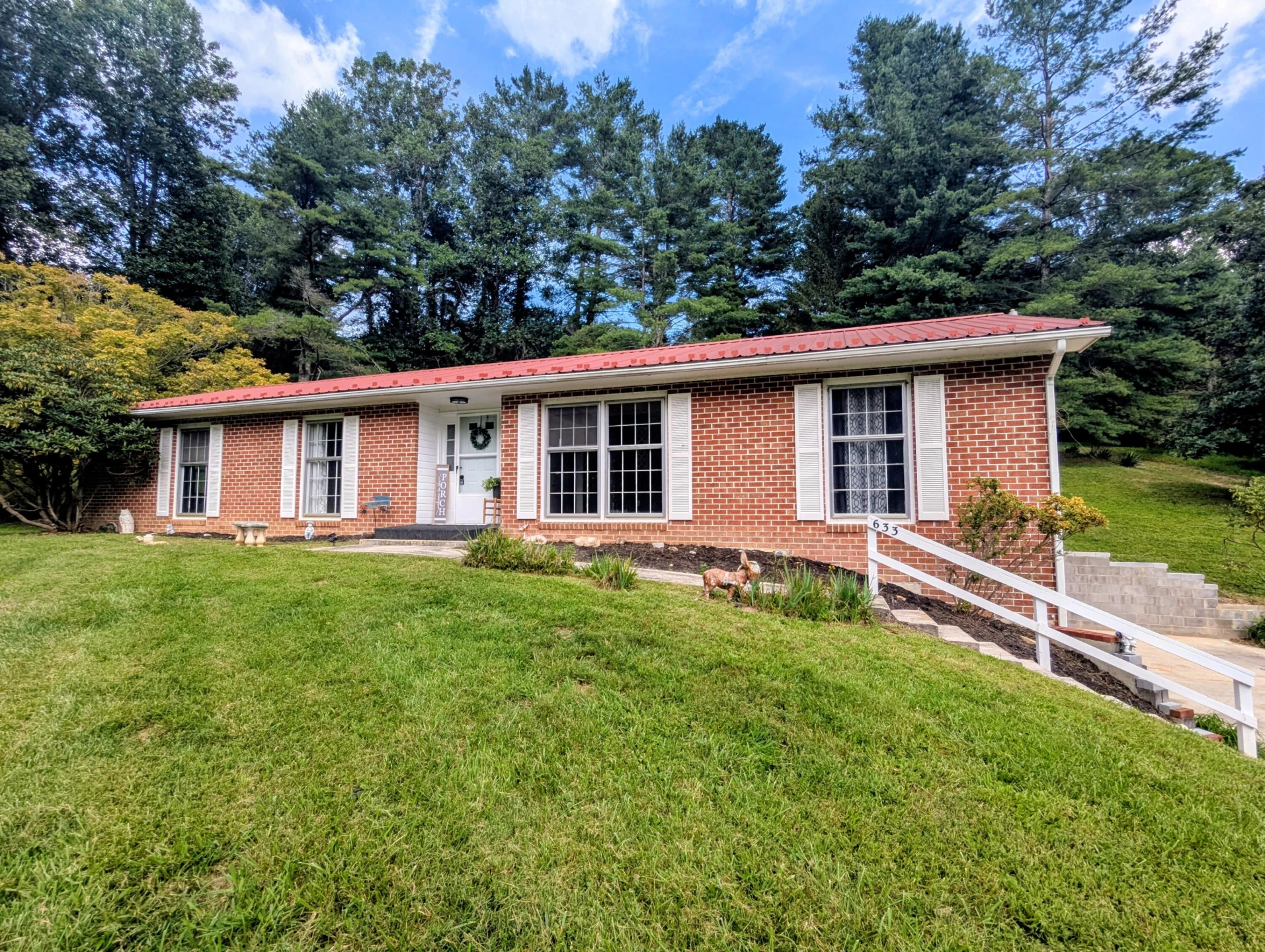 633 Parkway LN S - Photo 3