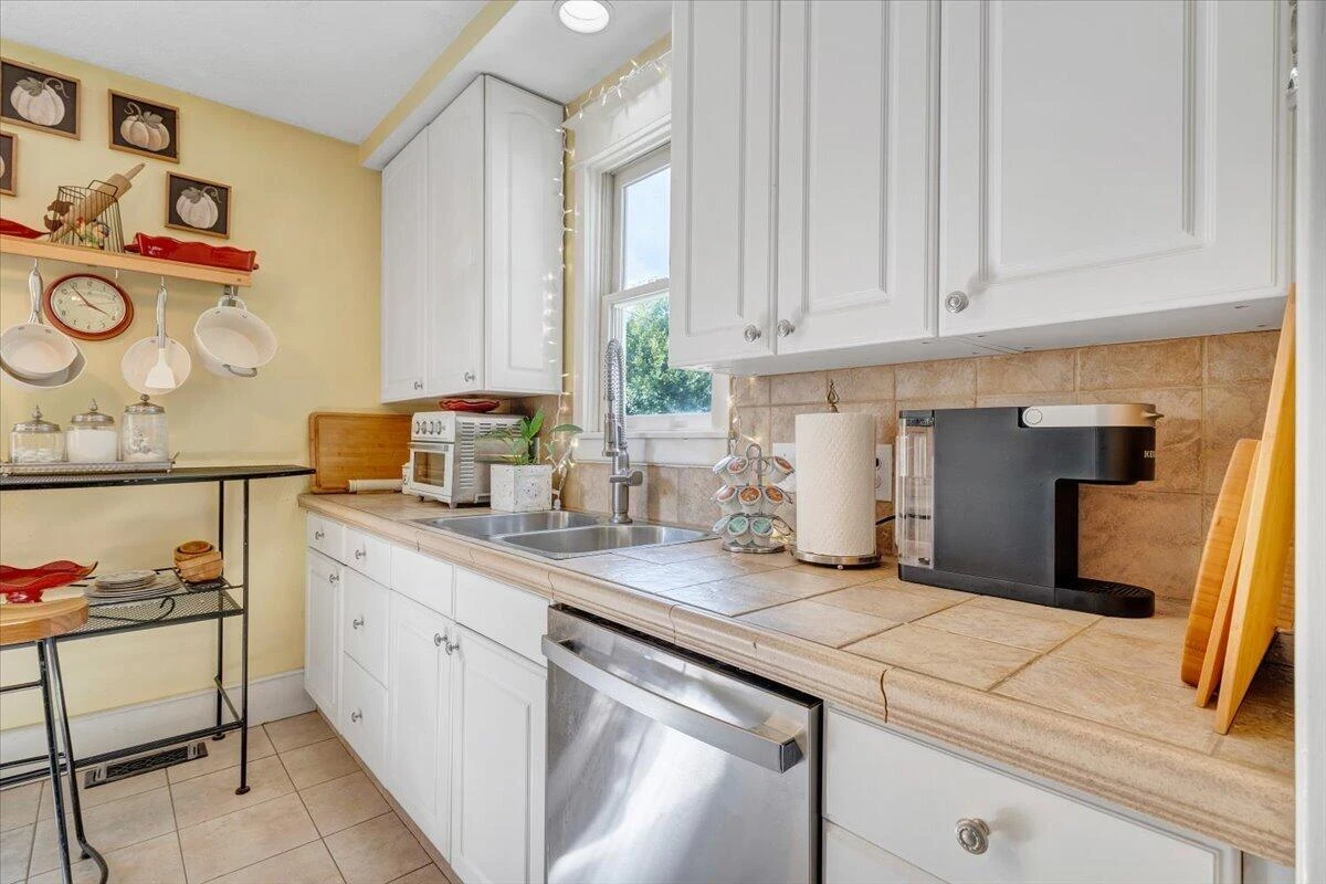 2115 Memorial AVE SW - Photo 14