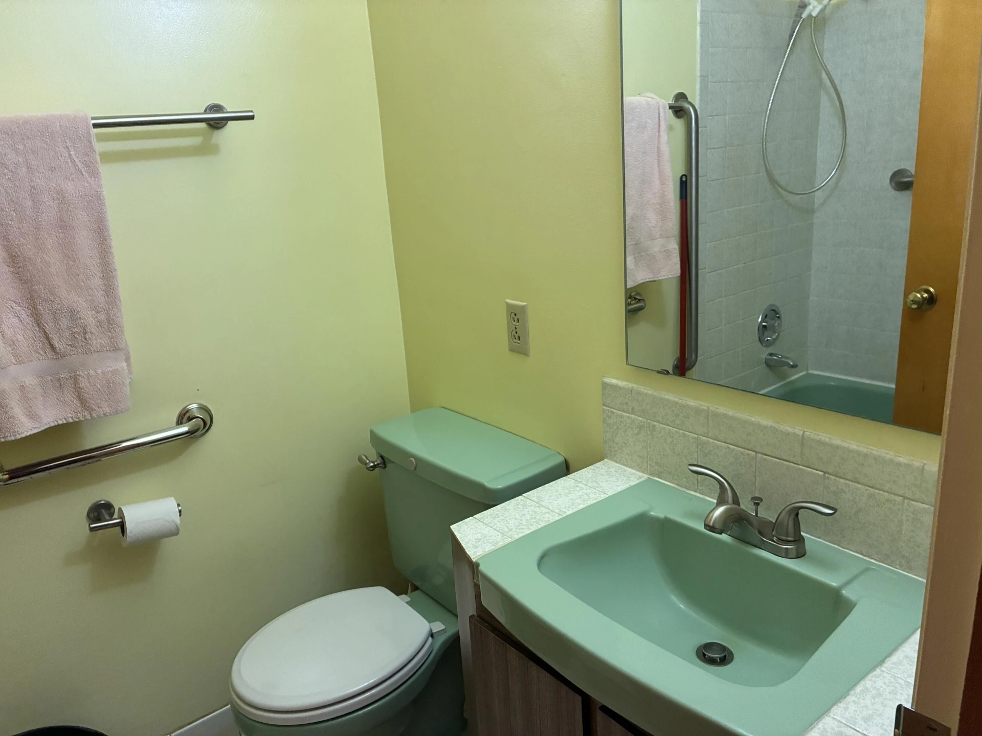 446 Howard DR - Photo 16