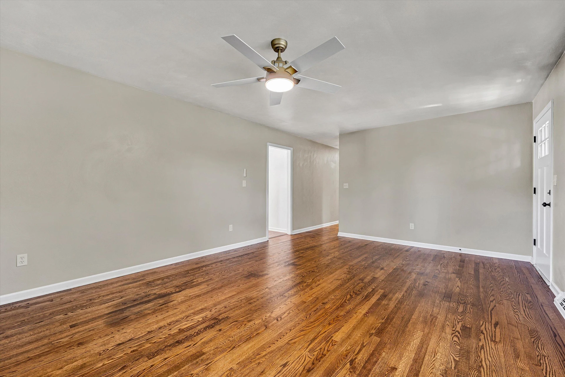 371 LITTLE MOUNTAIN DR - Photo 5