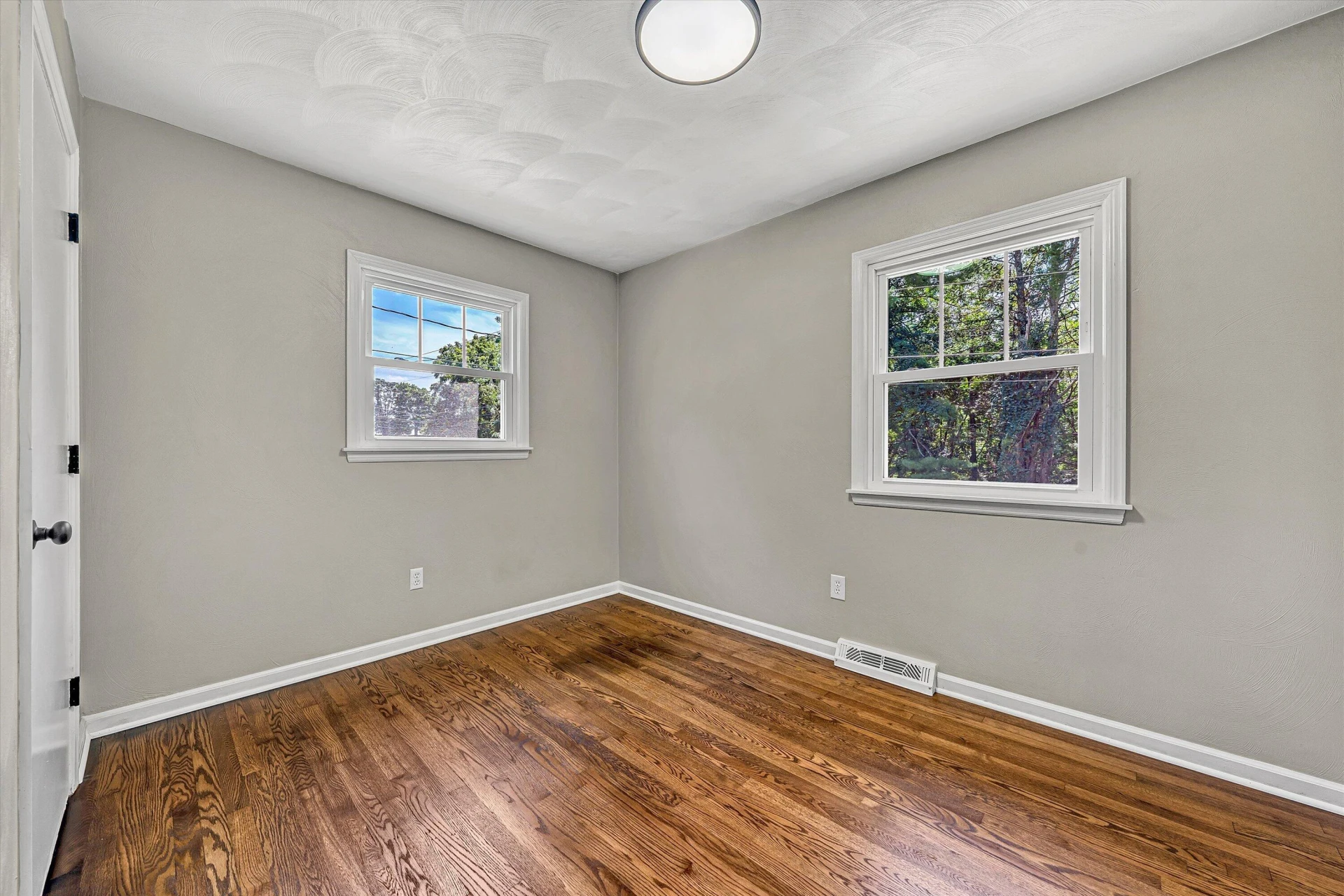 371 LITTLE MOUNTAIN DR - Photo 13