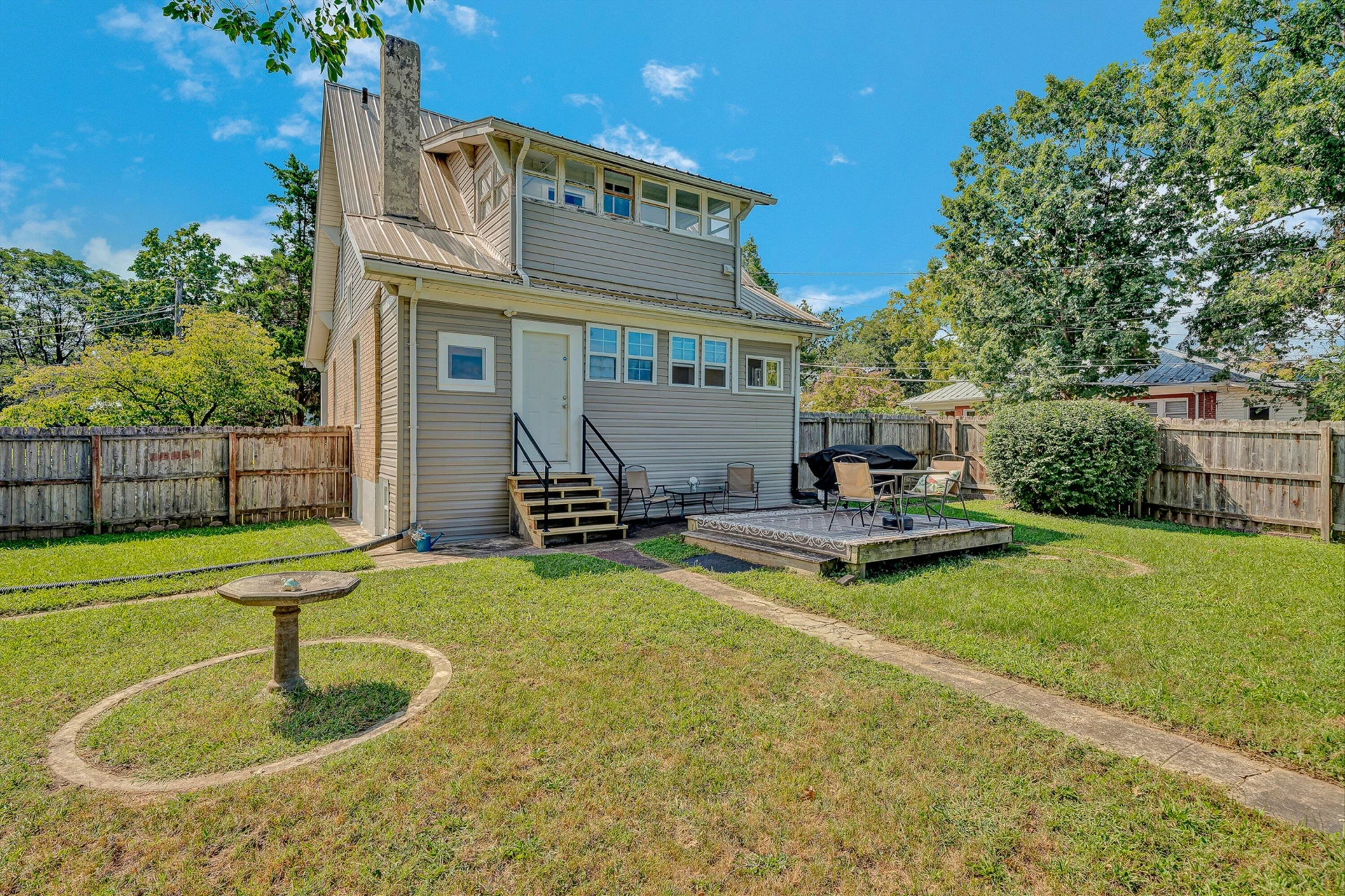 1702 Clinton AVE SE - Photo 26