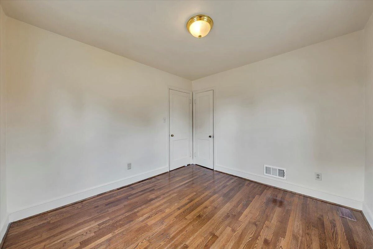 4332 Tennessee AVE NW - Photo 19