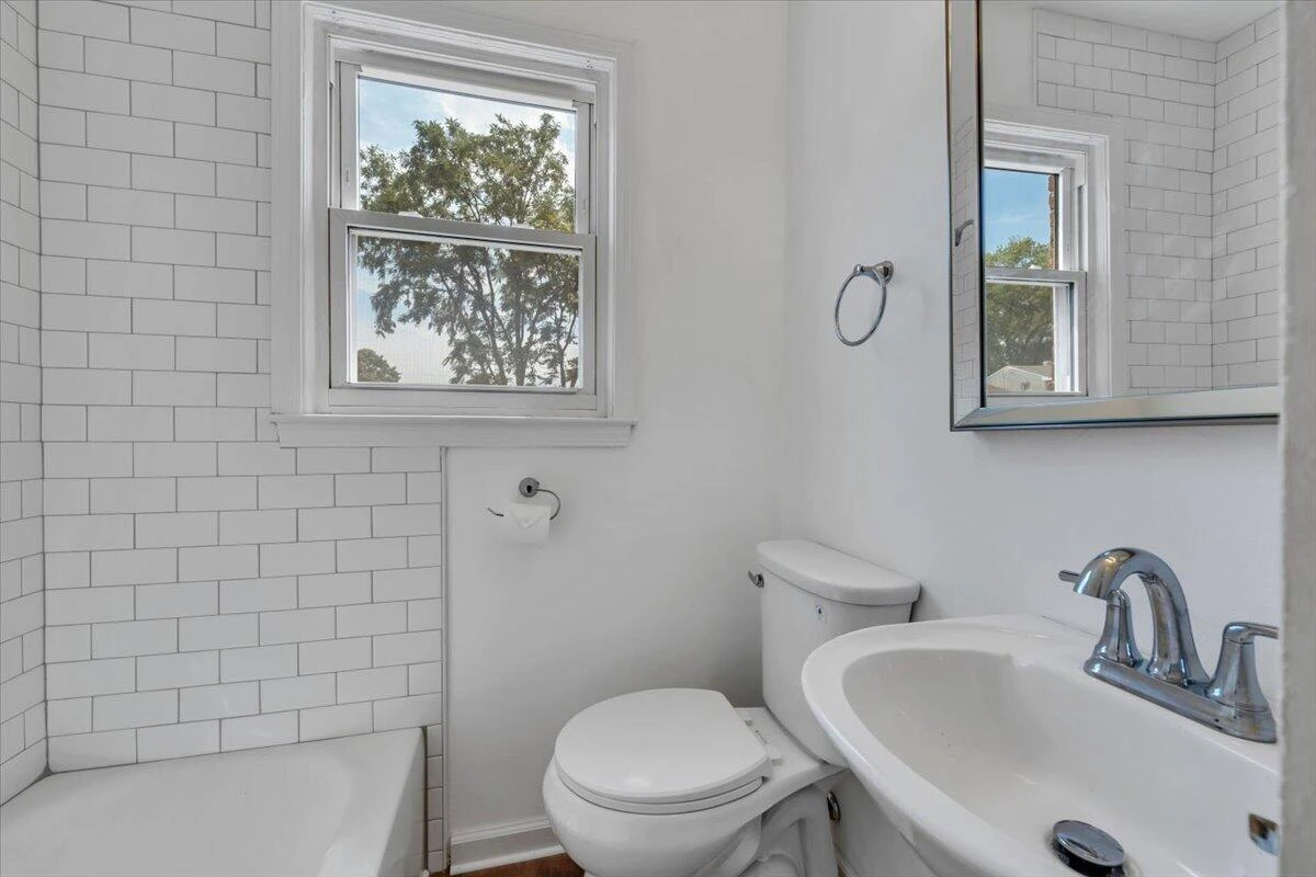 4332 Tennessee AVE NW - Photo 21