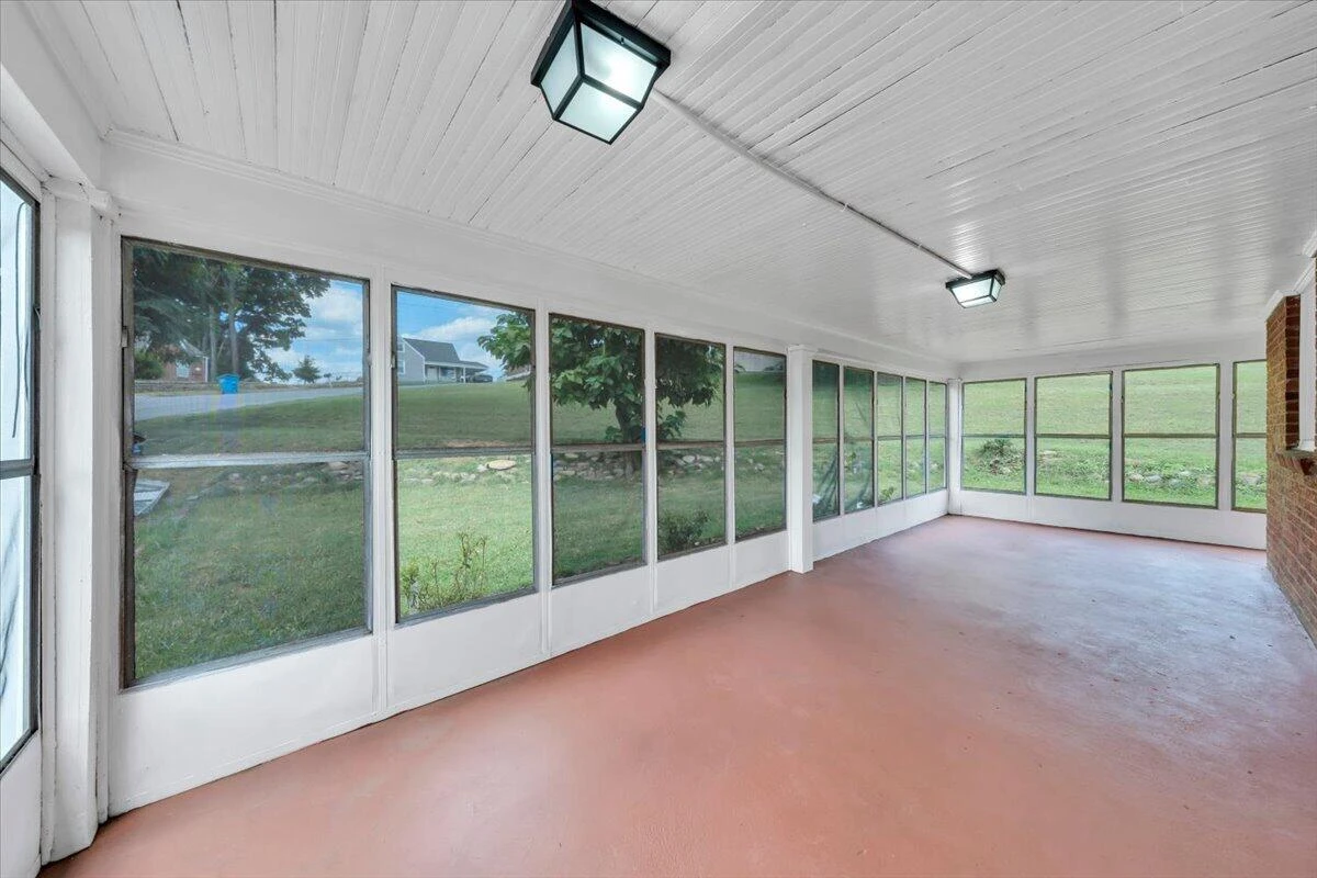 4332 Tennessee AVE NW - Photo 23