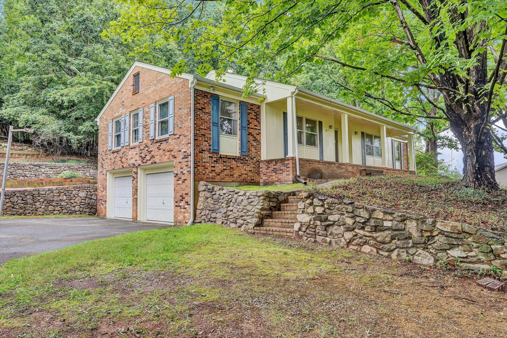 3401 Kenwick TRL - Photo 3