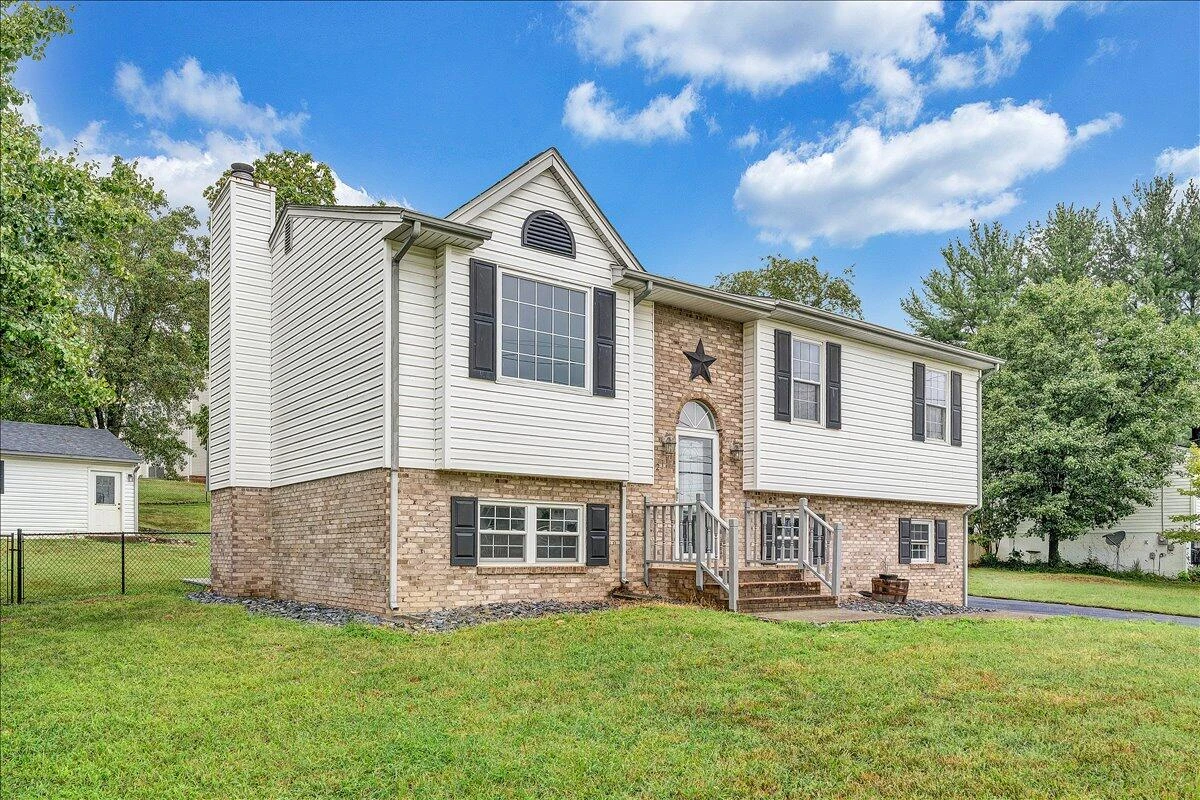 2111 Mill LN - Photo 8