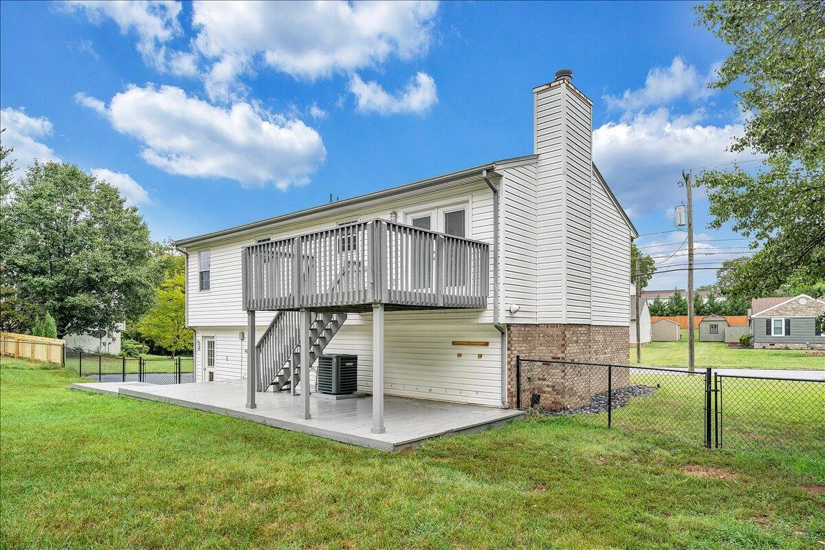 2111 Mill LN - Photo 12
