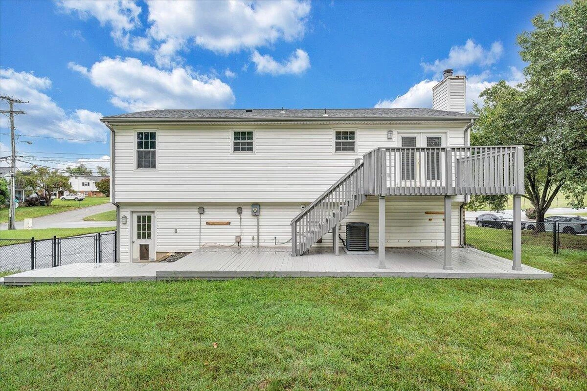2111 Mill LN - Photo 14