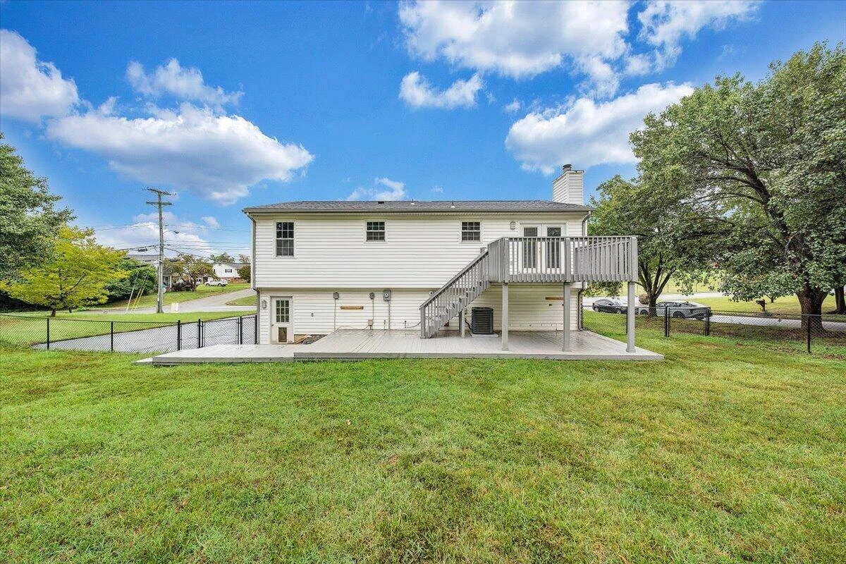 2111 Mill LN - Photo 15