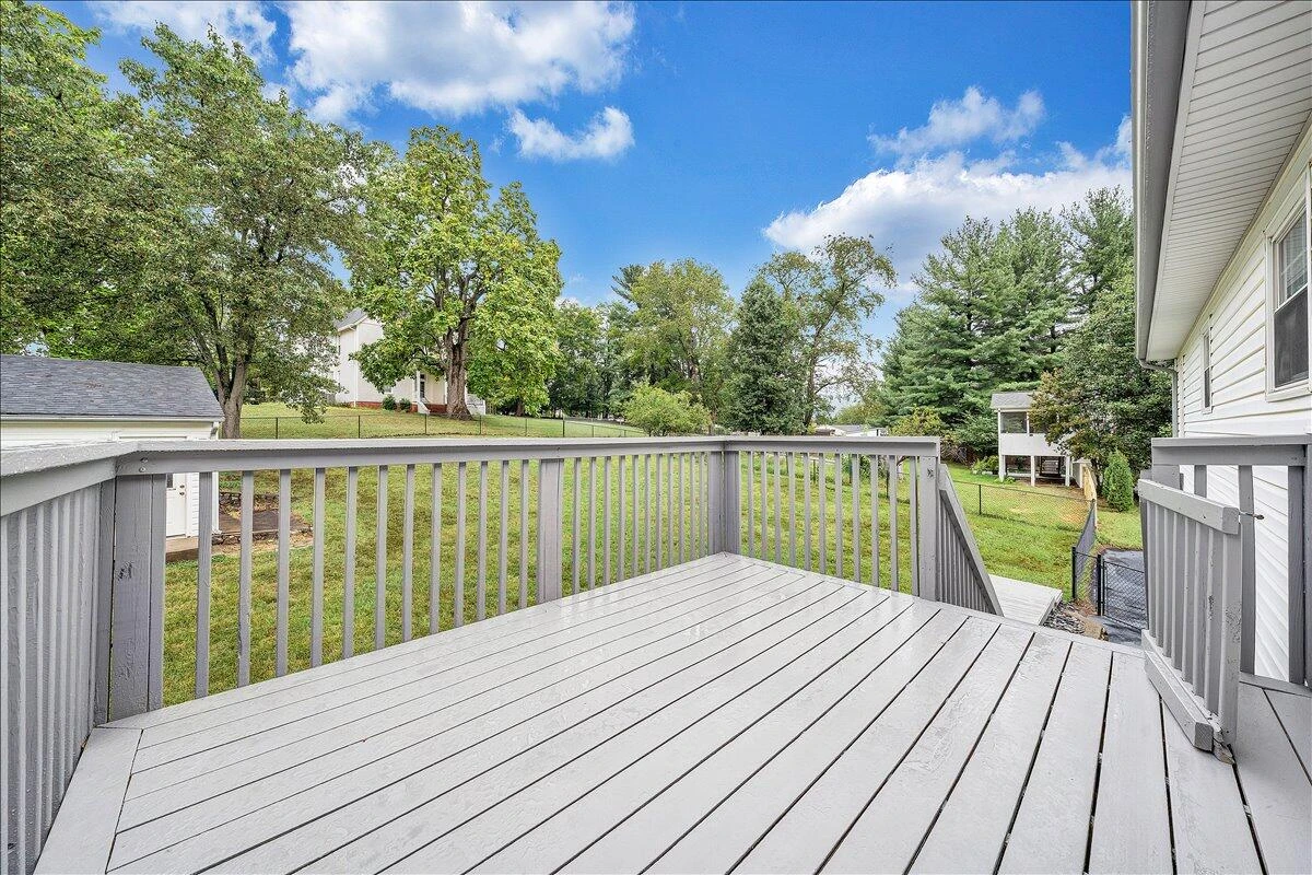 2111 Mill LN - Photo 16