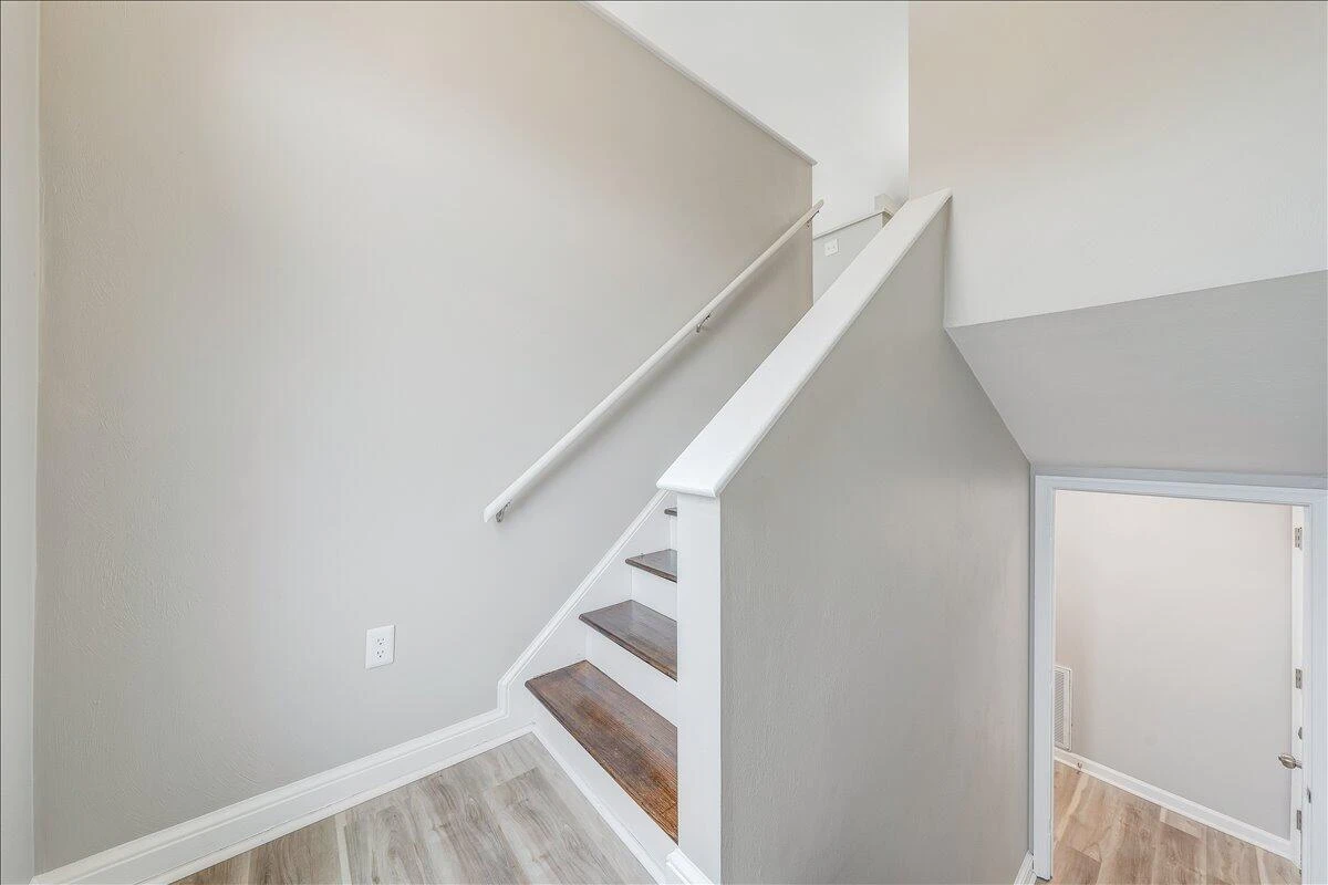 2111 Mill LN - Photo 21
