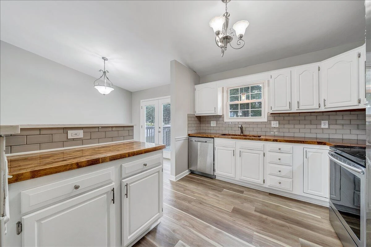 2111 Mill LN - Photo 24