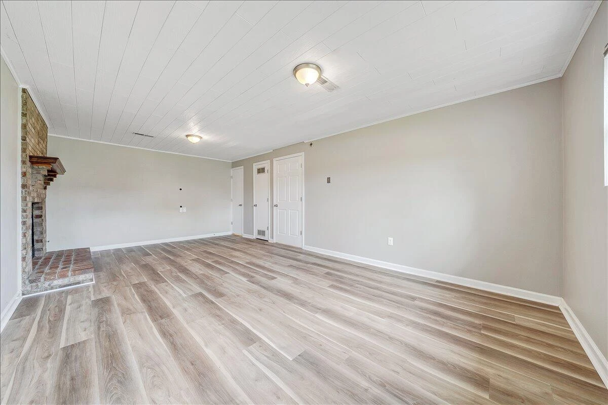 2111 Mill LN - Photo 44