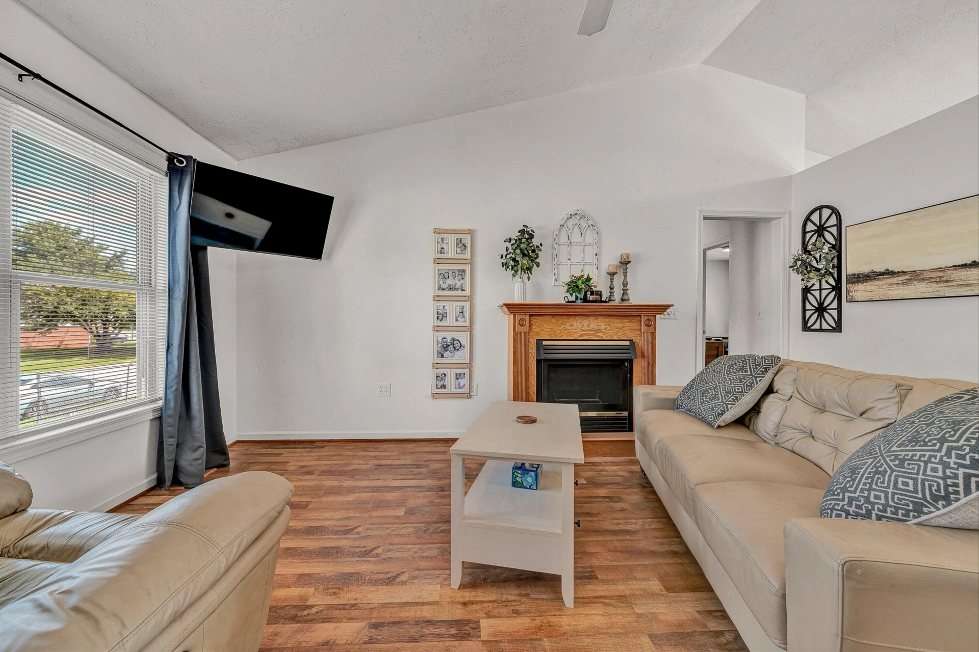 905 Stokes DR - Photo 4