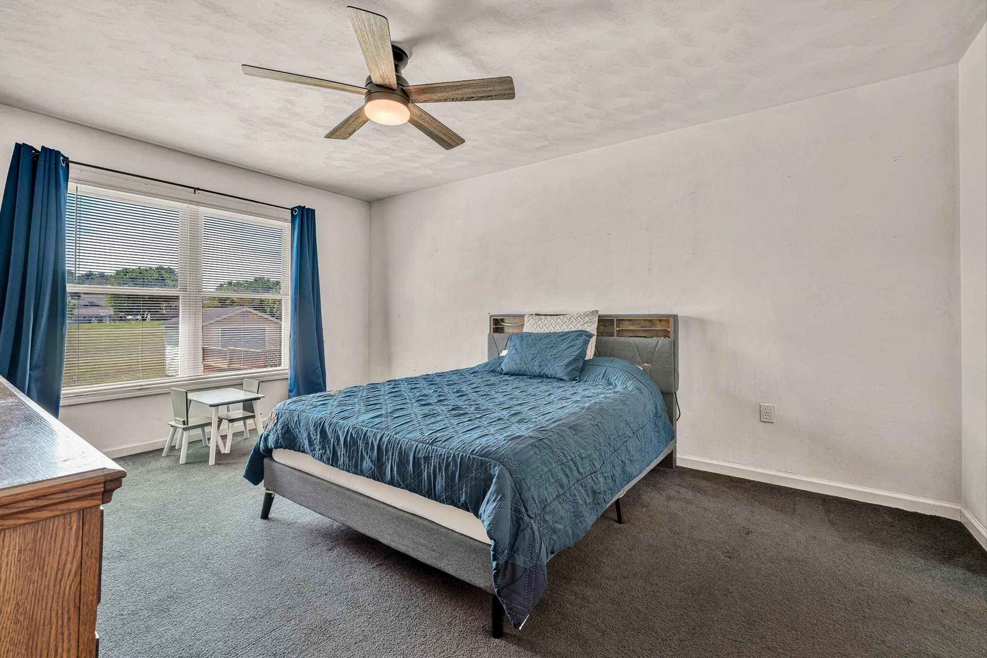 905 Stokes DR - Photo 12