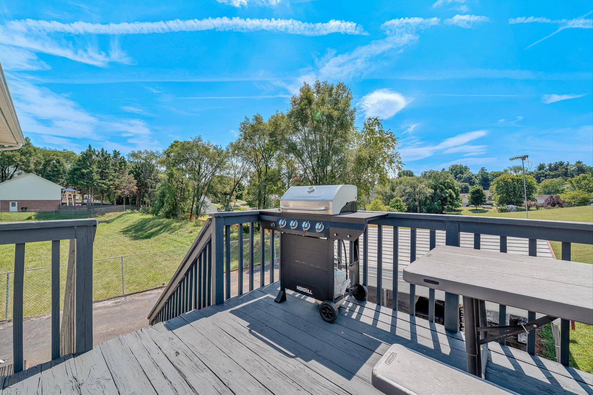 905 Stokes DR - Photo 22