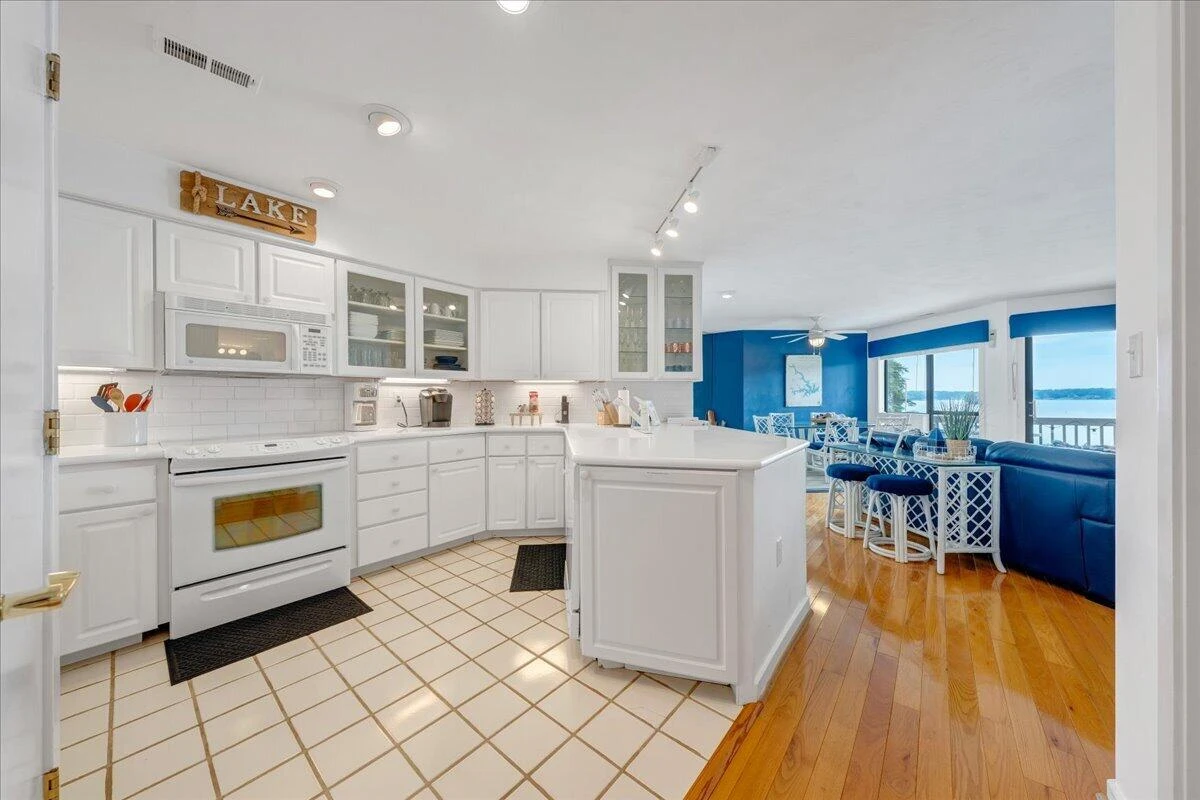 65 Woodbridge CIR #1111 - Photo 21