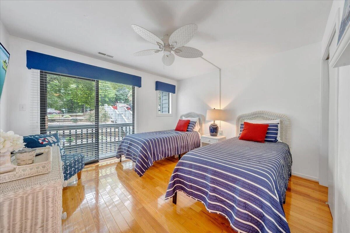 65 Woodbridge CIR #1111 - Photo 31