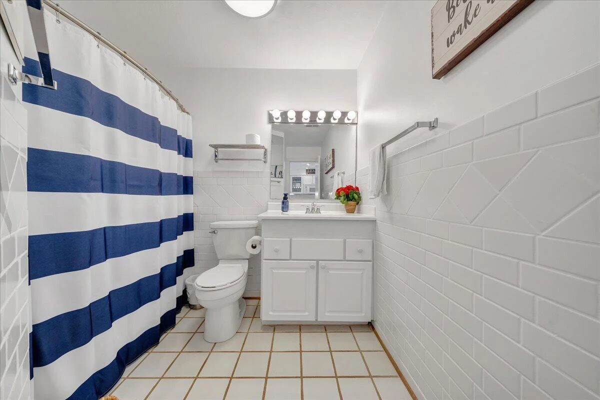 65 Woodbridge CIR #1111 - Photo 33