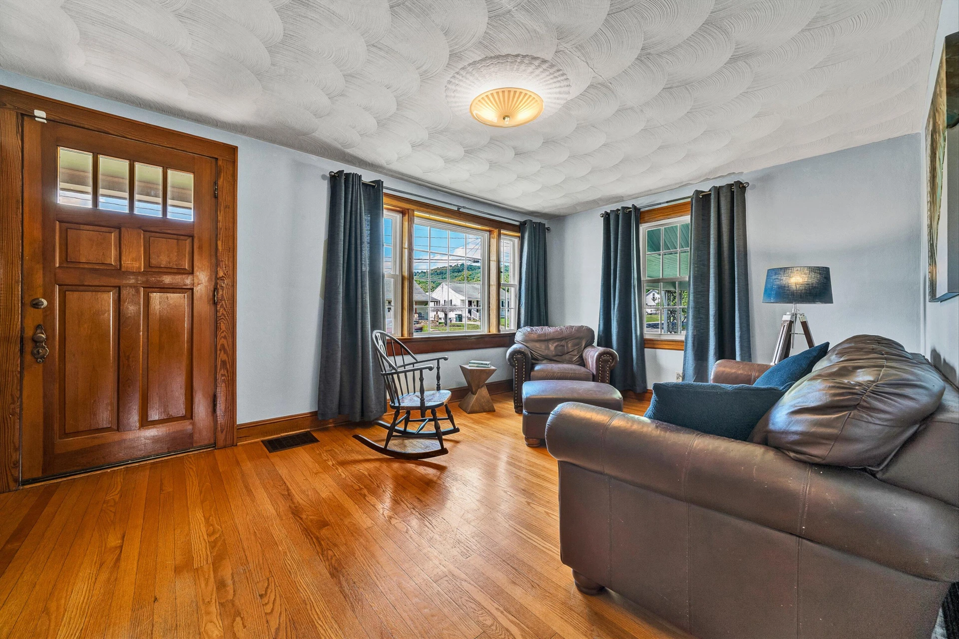 424 Goodwin AVE - Photo 5
