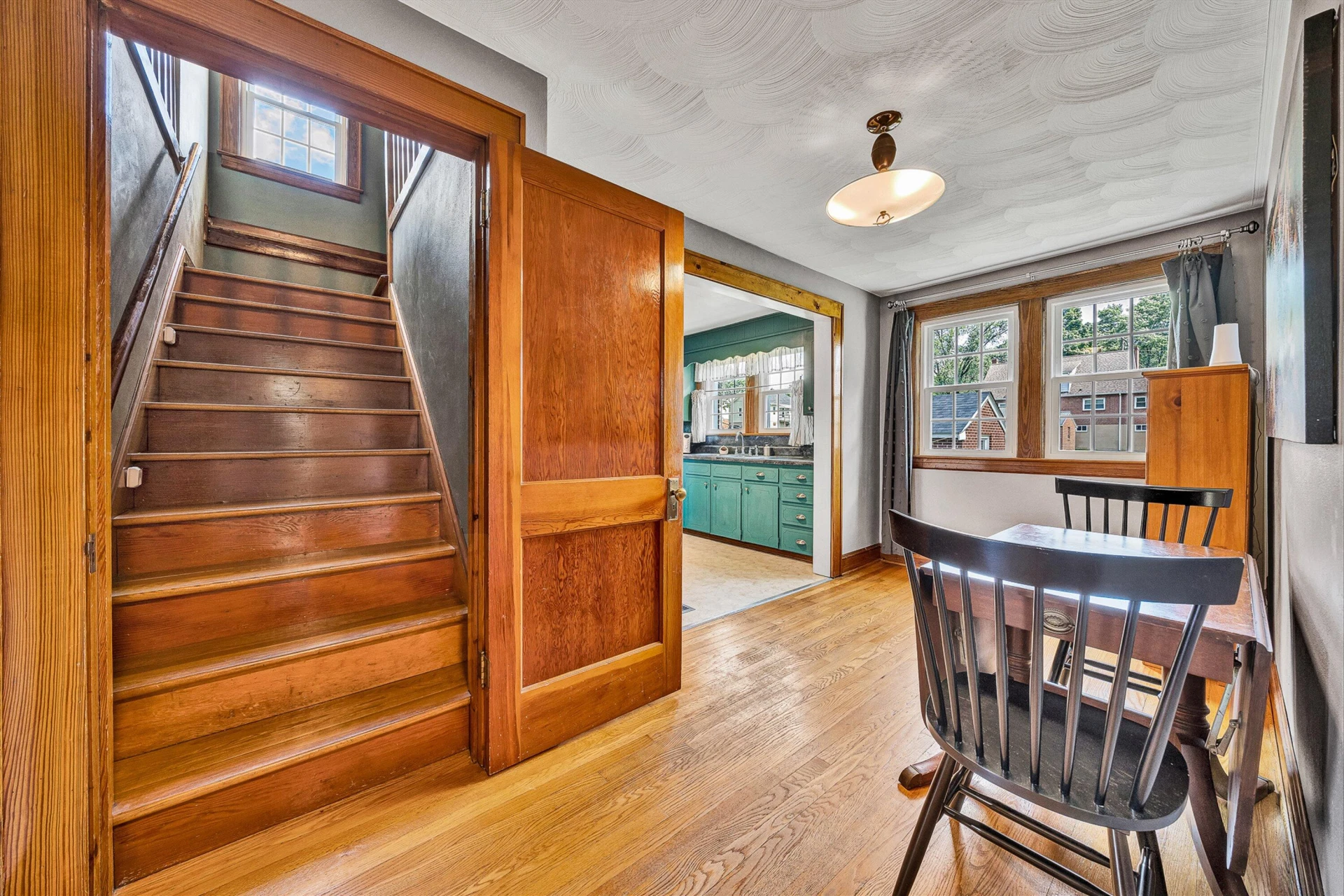 424 Goodwin AVE - Photo 12